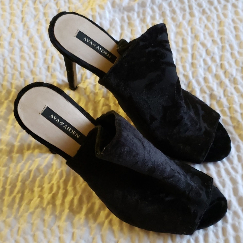 3 inch Heels Black Velvet Mule size 9 1.2